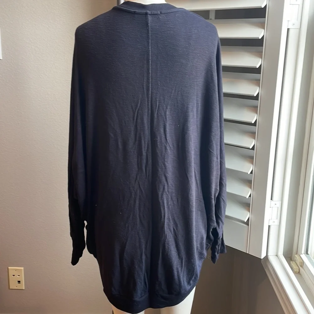 Anthropologie black v neck M - Picture 3 of 6